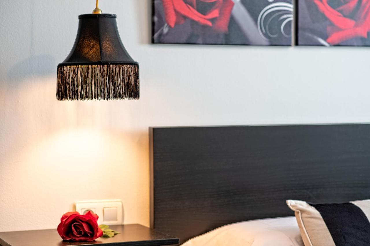 Calido Apartamento Con Piscina En Barcelona 리폴레트 외부 사진