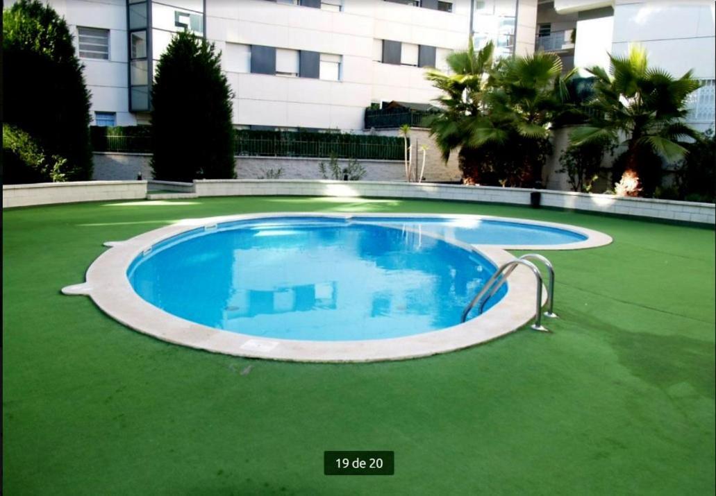 Calido Apartamento Con Piscina En Barcelona 리폴레트 외부 사진